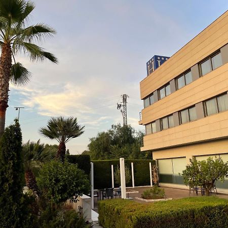 Apartamento Con Piscina Y Parking Daire Valensiya Dış mekan fotoğraf